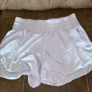 Lululemon Hotty Hots 4” Pastel Blue color